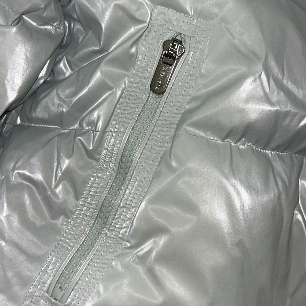 Athleta SUMMIT CROPPED SHINE DOWN PUFFER - Picture 9 of 12